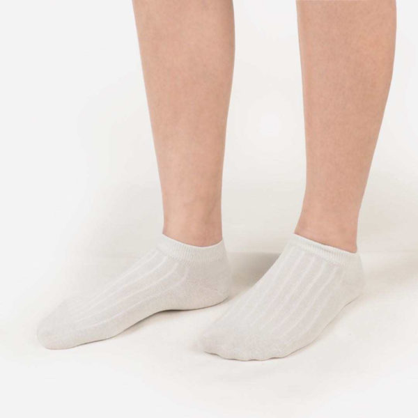 wearing hemp cotton white ankle sock